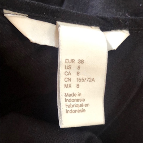 ☮️ H&M/ Essential Spaghetti Strap Romper ☮️ - Picture 7 of 8